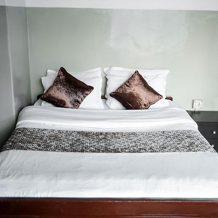 2K Hotel Kohima Buitenkant foto